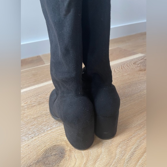 Tie Back Over Knee Block Heeled Boots. - Picture 4 of 4